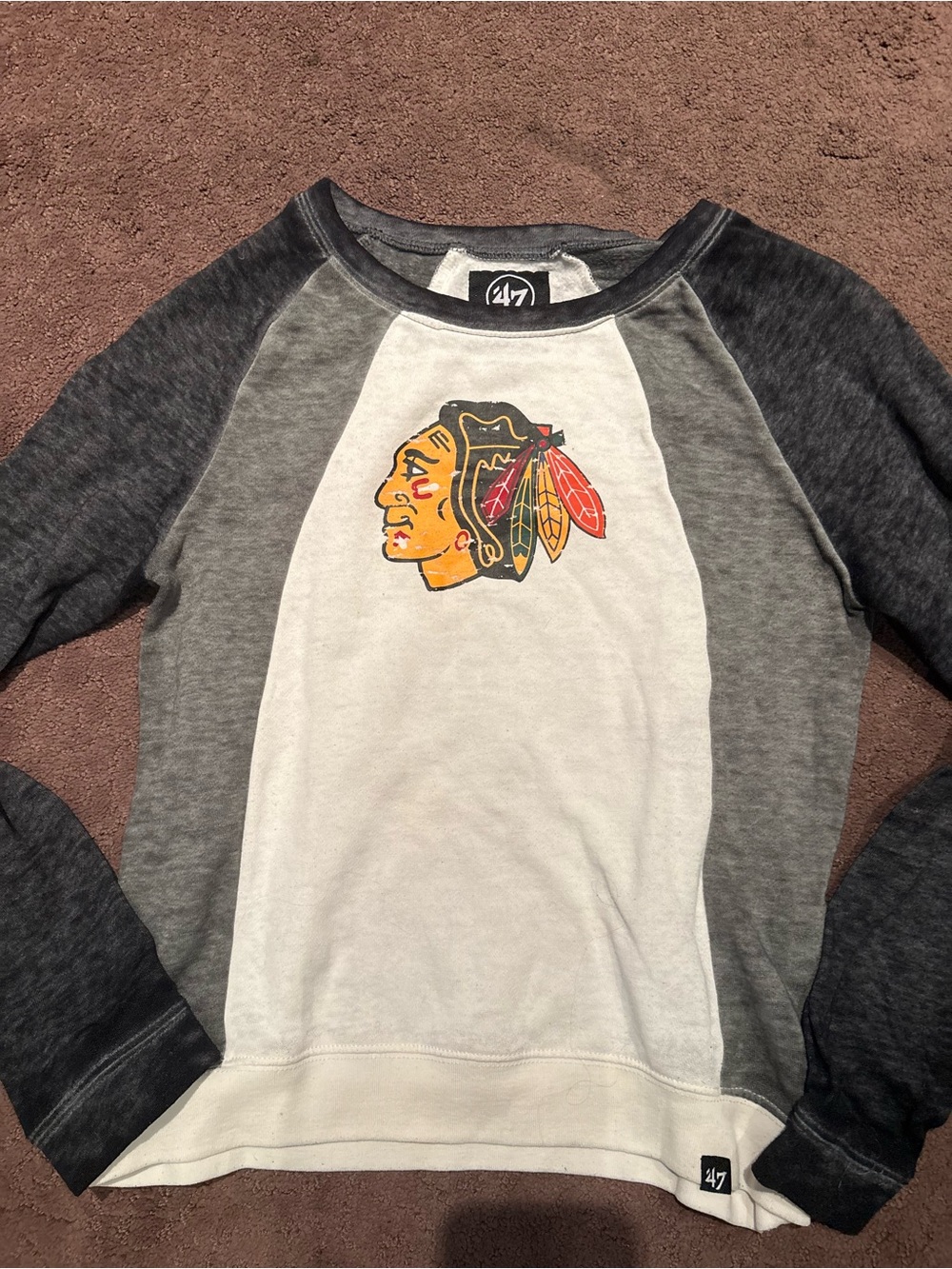 ’47 Chicago Blackhawks Raglan Sweatshirt - White & Charcoal